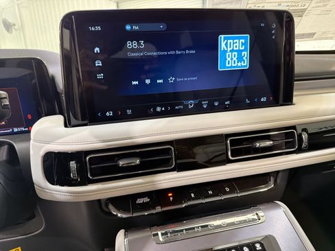 New 2026 Lincoln Aviator 2WD image 17