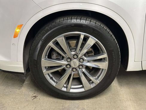 Used 2023 Cadillac XT6 Premium Luxury w/ Technology Package AWD/4WD image 10