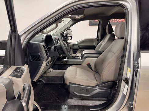 Used 2022 Ford F350 XLT w/ XLT Premium Package image 13