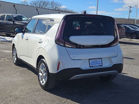 Used 2024 Kia Soul LX w/ Option Group 015 image 7