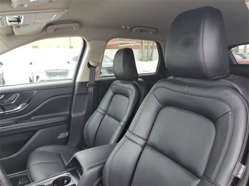 Certified 2023 Lincoln Corsair AWD w/ Equipment Group 101A image 12