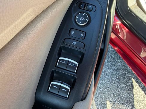 Used 2020 Honda Accord Hybrid image 15