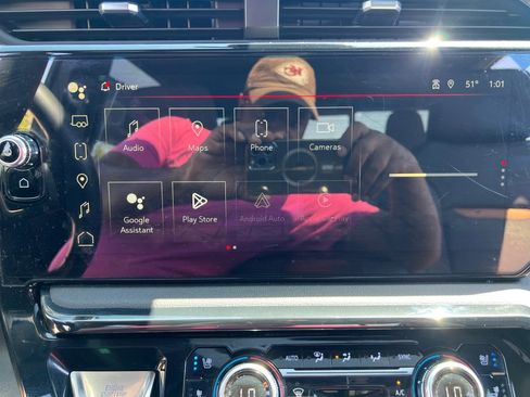 Used 2024 GMC Sierra 2500 AT4 w/ AT4 Preferred Package AWD/4WD image 17