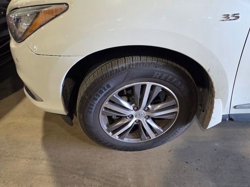 Used 2020 INFINITI QX60 Luxe w/ Essential Package image 3