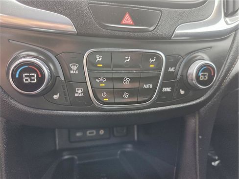 Used 2021 Chevrolet Equinox Premier AWD/4WD image 20