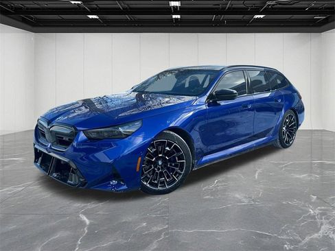 Used 2025 BMW M5 Touring w/ M Driver's Package image 1