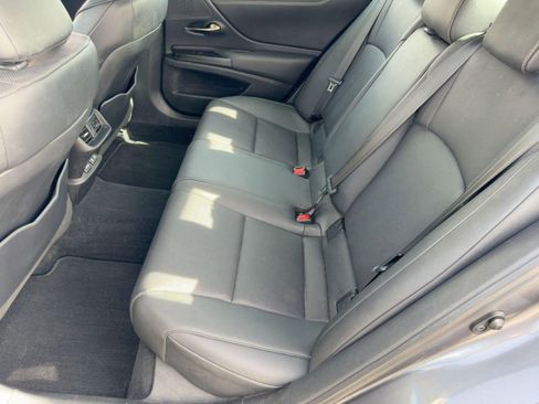 Used 2019 Lexus ES 350 w/ Accessory Package image 15