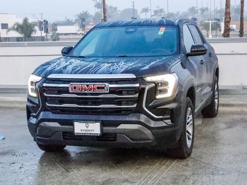 Used 2025 GMC Terrain Elevation image 4