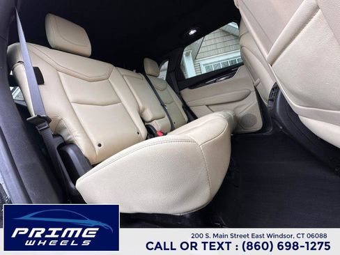 Used 2018 Cadillac XT5 AWD image 16