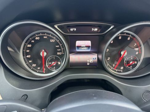 Used 2018 Mercedes-Benz CLA 250 image 11