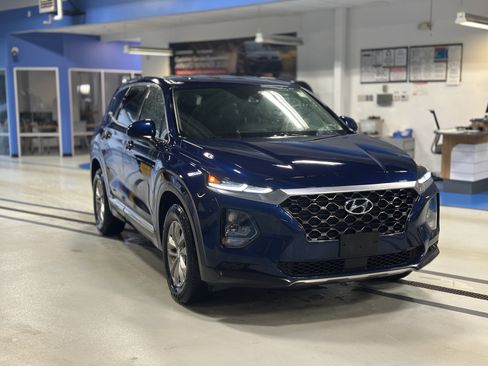 Used 2019 Hyundai Santa Fe SE AWD/4WD image 3