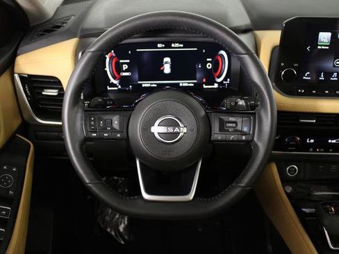 Certified 2023 Nissan Rogue Platinum AWD/4WD image 10