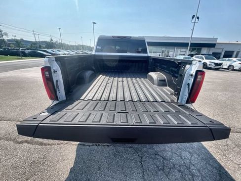 Used 2024 GMC Sierra 2500 Denali w/ Denali Reserve Package AWD/4WD image 23