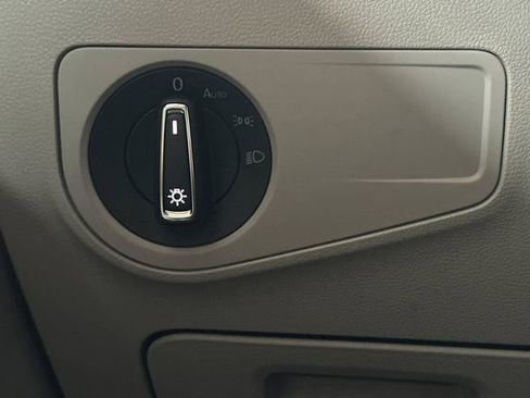 Certified 2023 Volkswagen Tiguan SE R-Line image 33