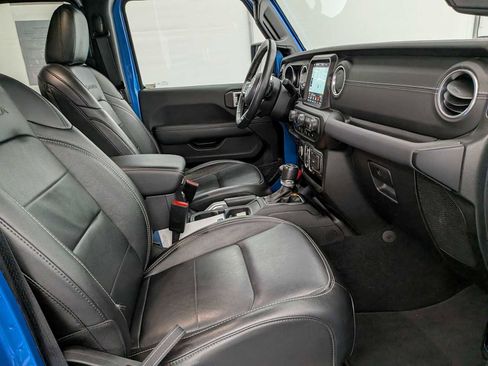 Used 2022 Jeep Wrangler Unlimited Sahara w/ Cold Weather Group image 21