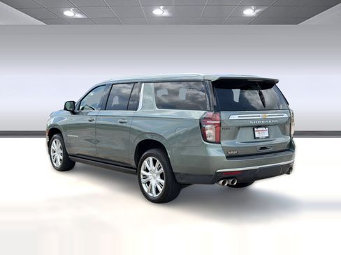 Used 2023 Chevrolet Suburban High Country w/ Premium Package 2 RWD image 3