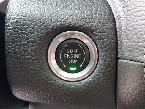 Used 2022 GMC Yukon Denali image 24