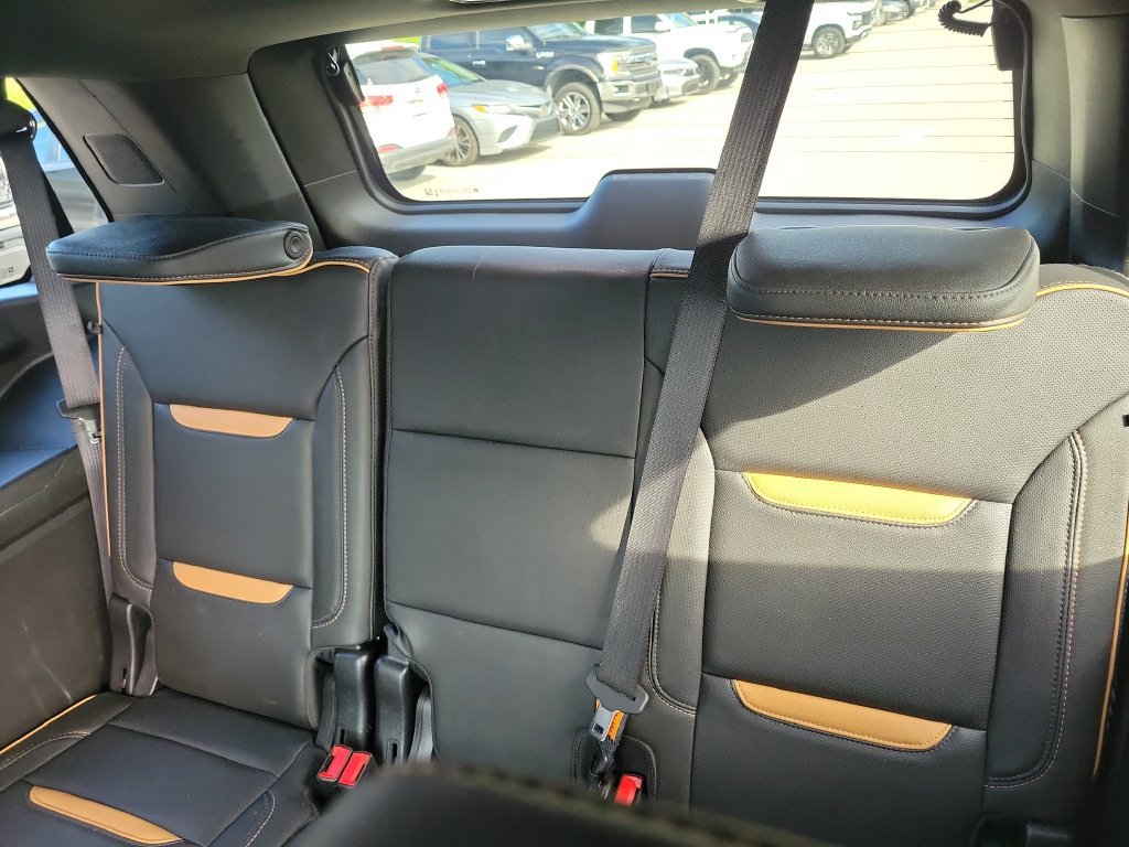 Used 2023 GMC Yukon AT4 w/ AT4 Premium Package AWD/4WD image 24