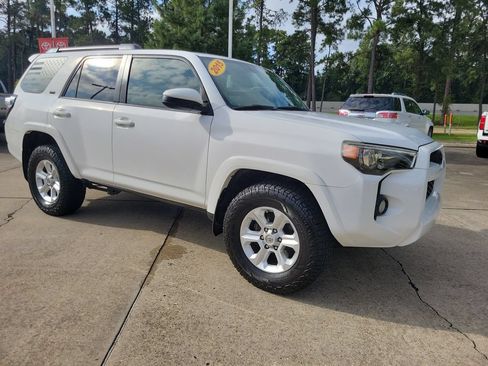 Used 2015 Toyota 4Runner SR5 RWD image 9