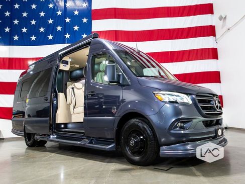 Used 2024 Mercedes-Benz Sprinter 3500 image 2