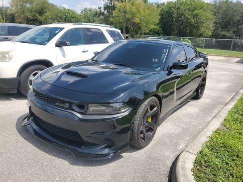 Used 2020 Dodge Charger Scat Pack w/ Dynamics Package RWD image 3
