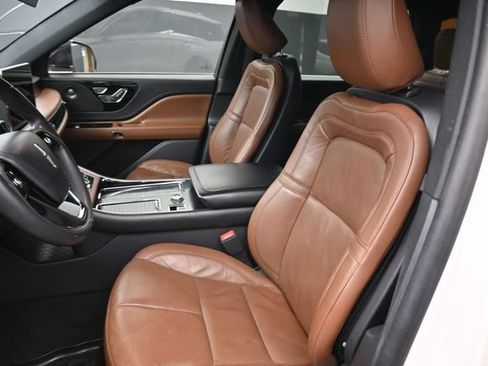 Used 2022 Lincoln Aviator Reserve w/ Elements Package Plus RWD image 33