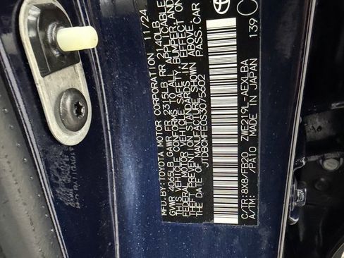 Used 2025 Toyota Corolla LE image 33