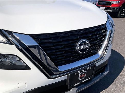 Used 2023 Nissan Rogue S FWD image 5