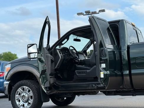 Used 2015 Ford F250 Lariat w/ Chrome Package AWD/4WD image 11