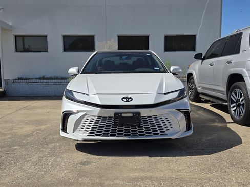 Used 2026 Toyota Camry XSE w/ Premium Plus Package FWD image 2
