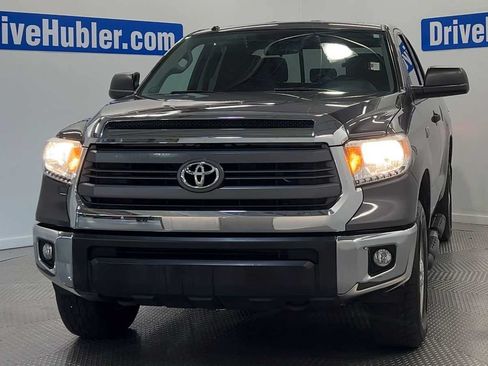 Used 2015 Toyota Tundra SR5 AWD/4WD image 3
