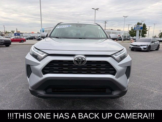 Used 2022 Toyota RAV4 XLE FWD image 3