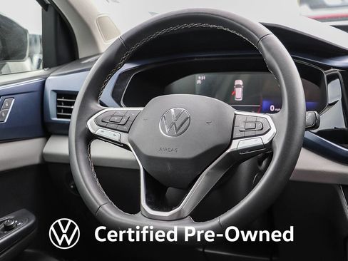 Used 2023 Volkswagen Taos SE w/ Panoramic Sunroof Package FWD image 17