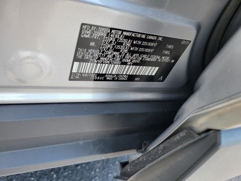 Used 2021 Toyota RAV4 XLE FWD image 46