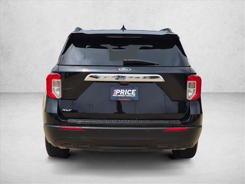 Used 2022 Ford Explorer XLT RWD image 6