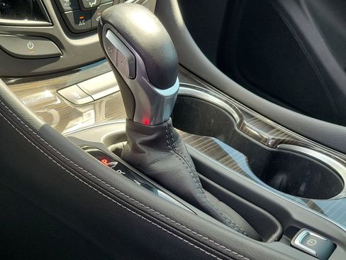 Used 2020 Buick Envision Essence AWD/4WD image 23