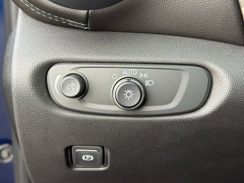 Used 2022 Chevrolet Blazer LT w/ Sound & Technology Package image 25