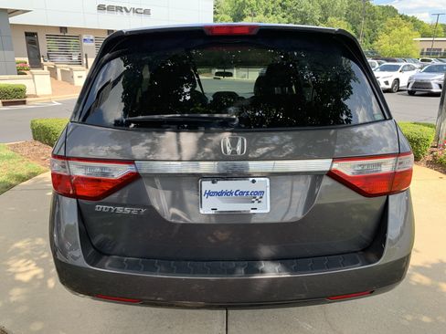 Used 2013 Honda Odyssey EX image 9