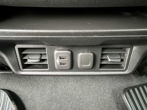 Used 2021 Chevrolet Silverado 1500 LT AWD/4WD image 20