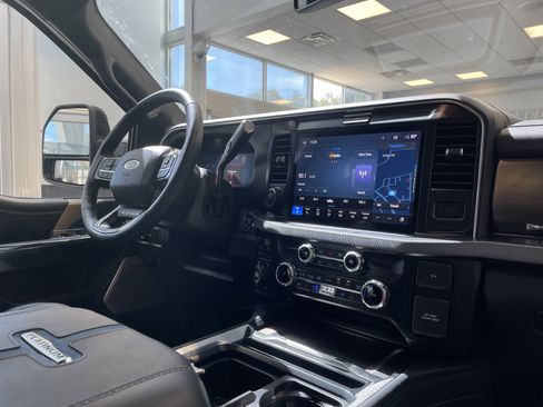 Used 2026 Ford F250 Platinum AWD/4WD image 36