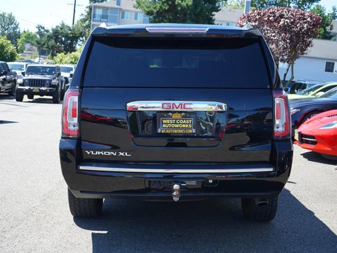 Used 2019 GMC Yukon XL Denali w/ Denali Ultimate Package AWD/4WD image 4