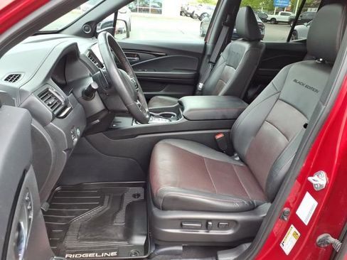 Certified 2024 Honda Ridgeline Black Edition image 4