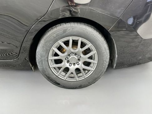 Used 2017 Hyundai Elantra SE image 27