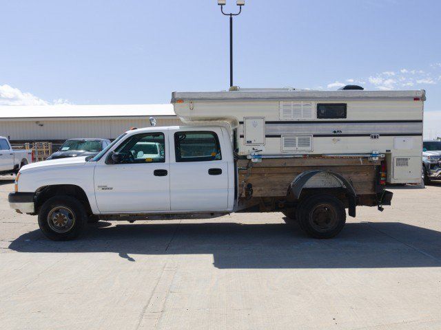 Used 2006 Chevrolet Silverado 3500 4x4 Crew Cab w/ Heavy-Duty Power Package image 3