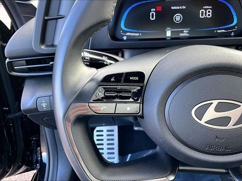 Used 2025 Hyundai Elantra Sport image 18