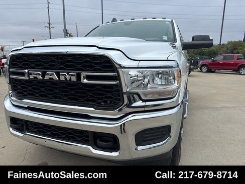 Used 2019 RAM 2500 Tradesman image 1
