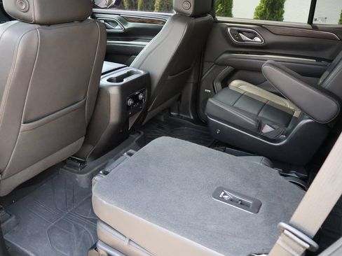 Used 2023 Chevrolet Tahoe Z71 AWD/4WD image 12