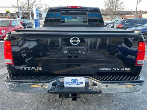 Used 2014 Nissan Titan SV w/ SV Value Truck Package image 14