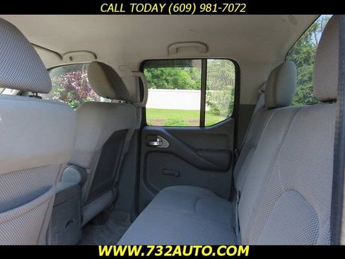 Used 2011 Nissan Frontier S AWD/4WD image 9