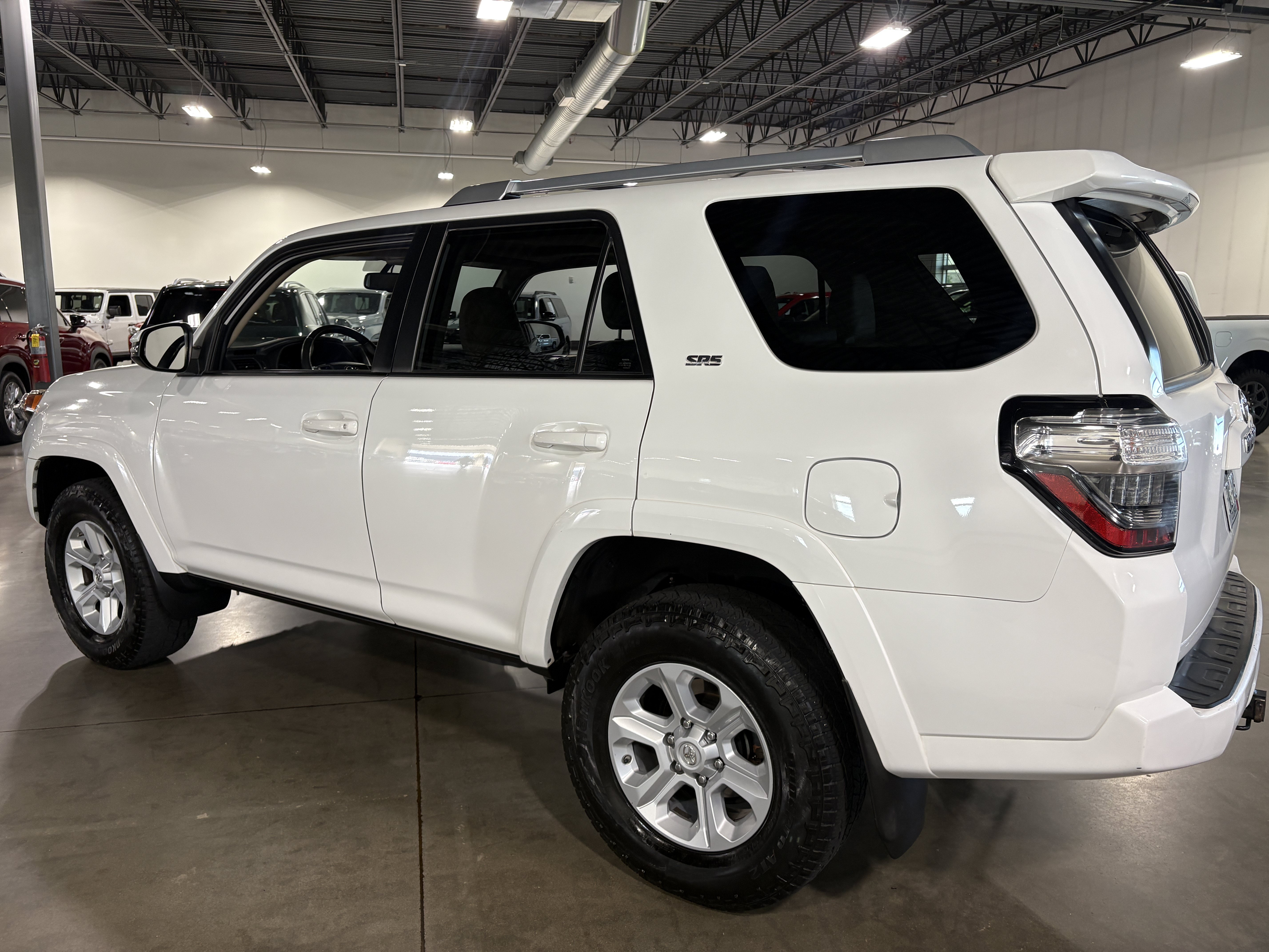Used 2018 Toyota 4Runner SR5 Premium AWD/4WD image 4